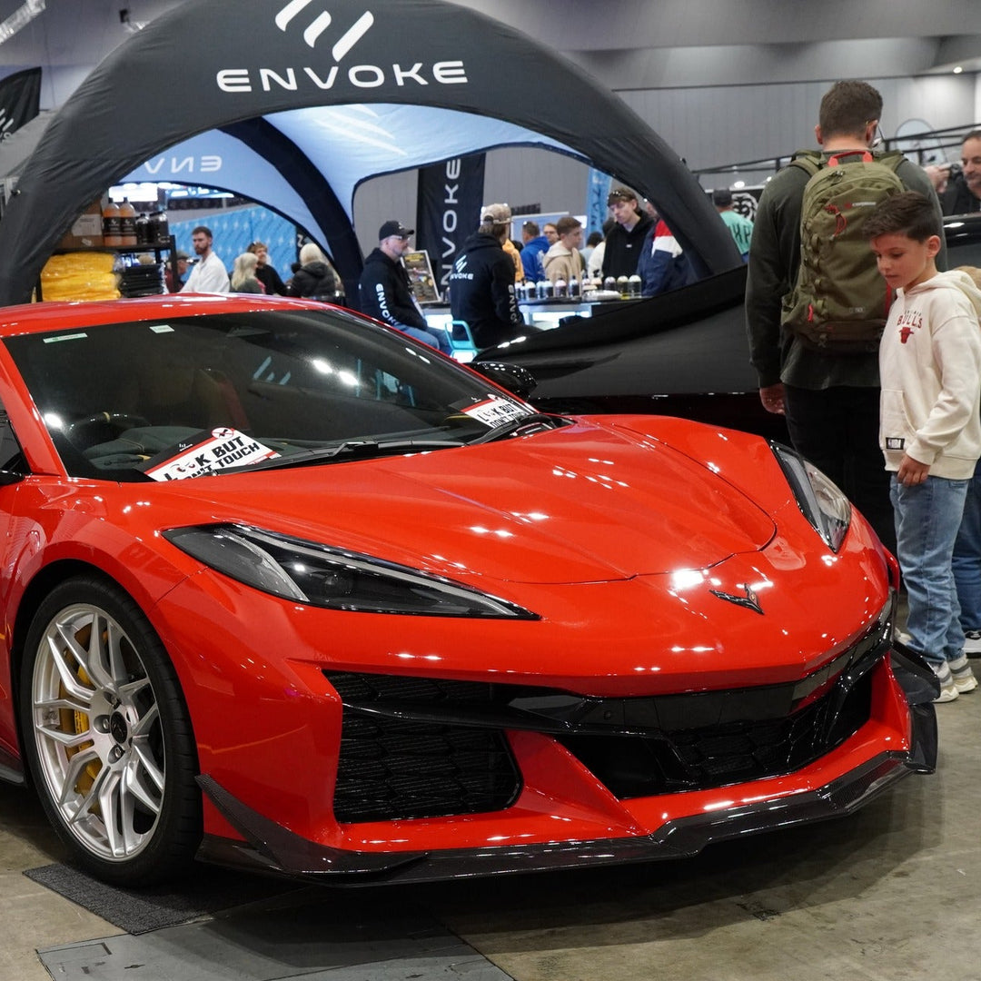 LOOK BUT DON'T TOUCH SIGN